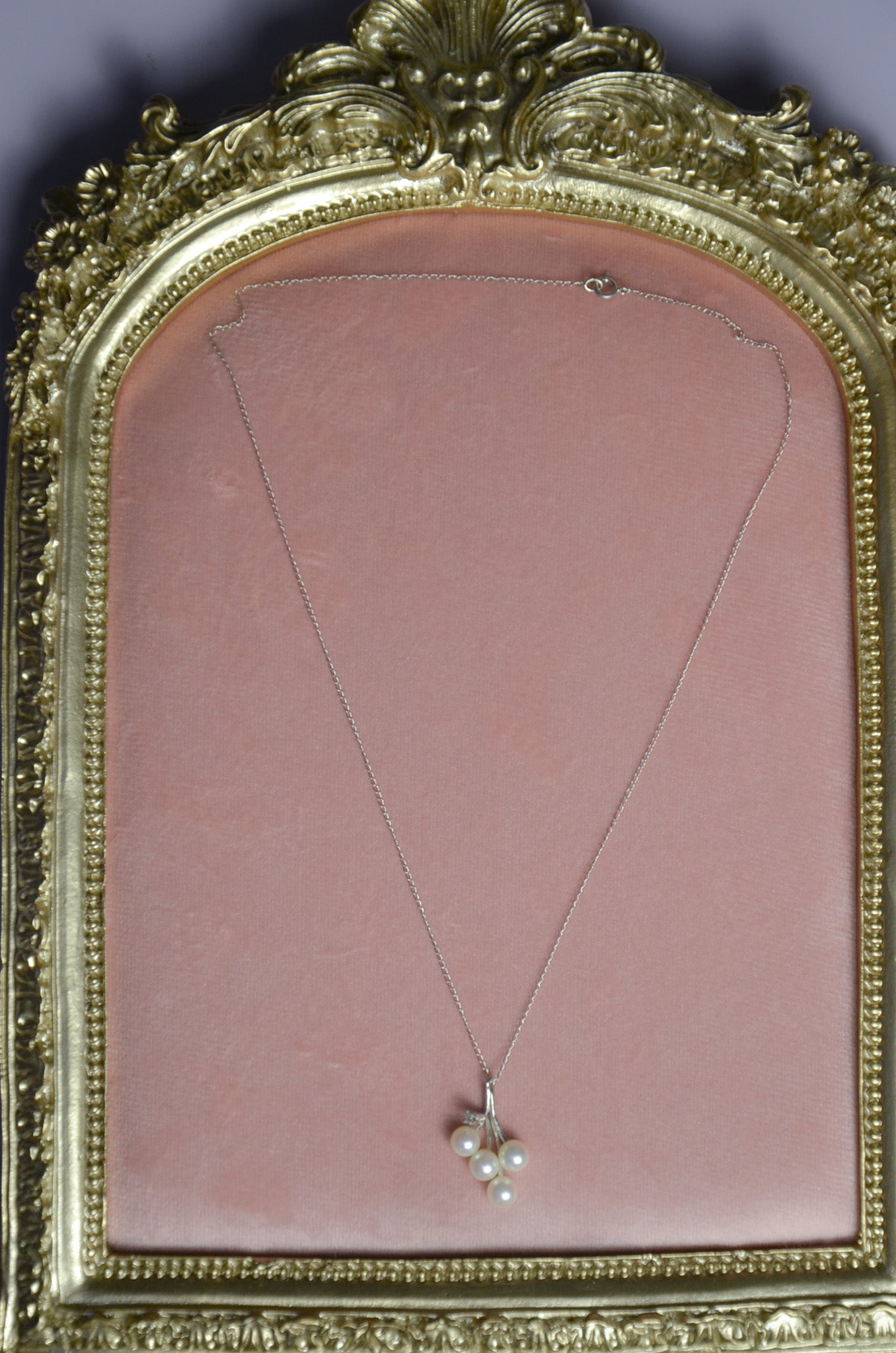 Pearl Cluster Pendant Necklace