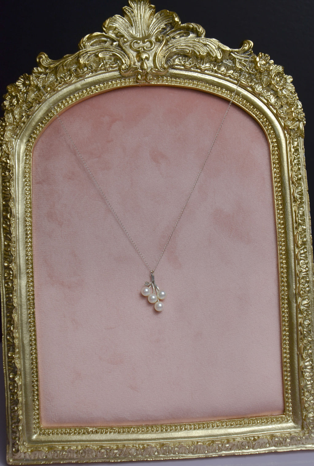 Pearl Cluster Pendant Necklace