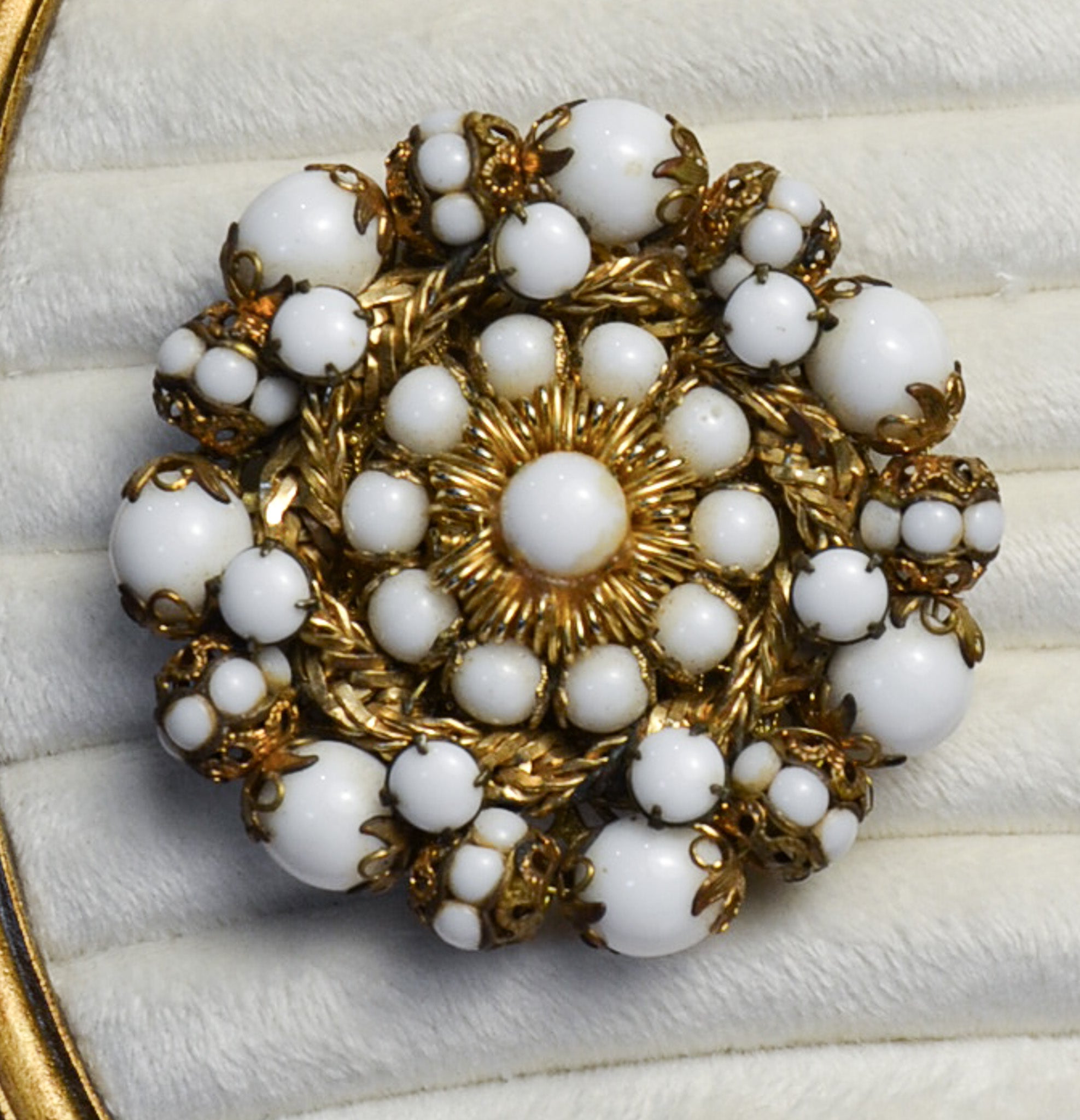 Vintage Gold Pearl Large Circular Brooch