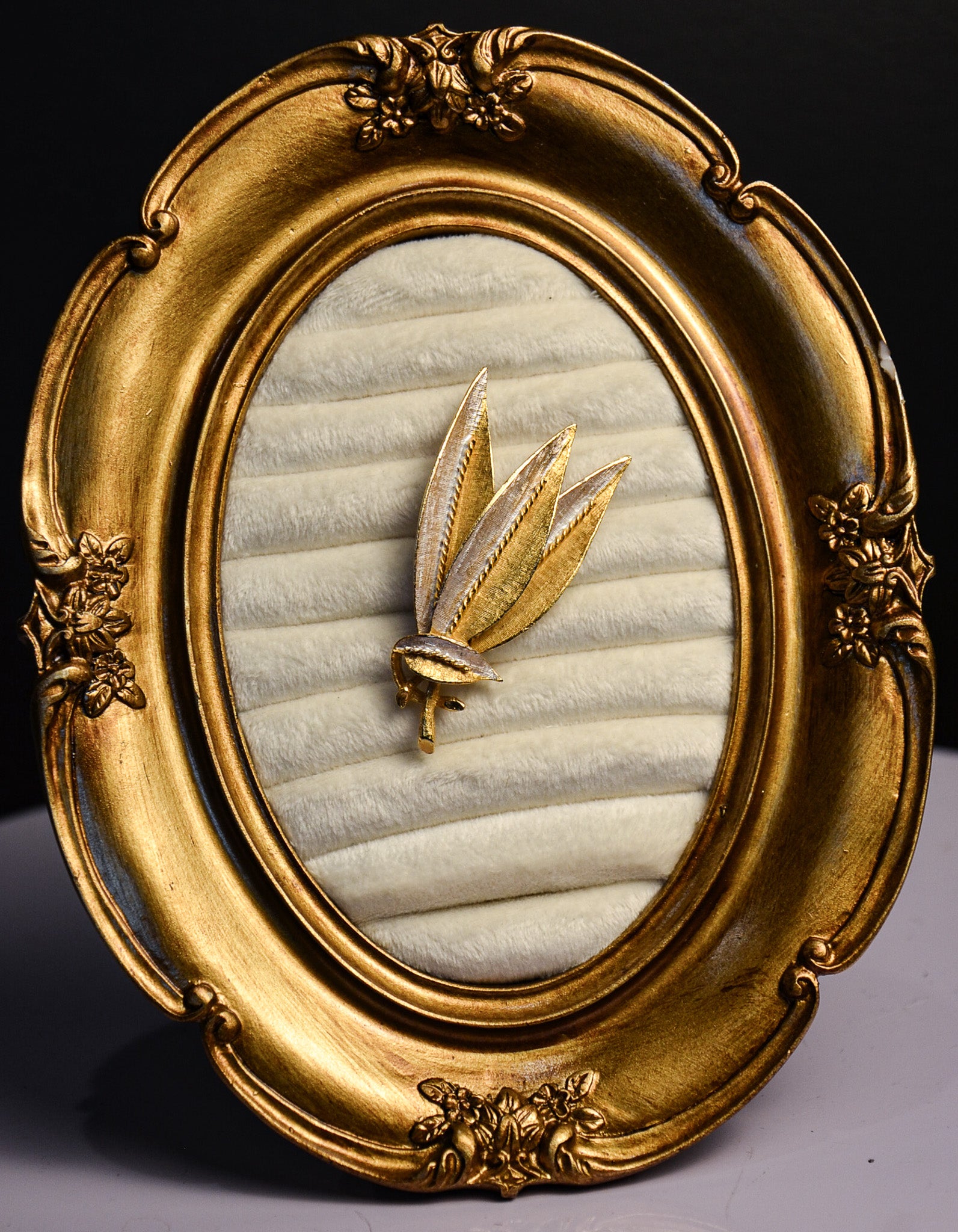 Gold Tri Leaf brooch