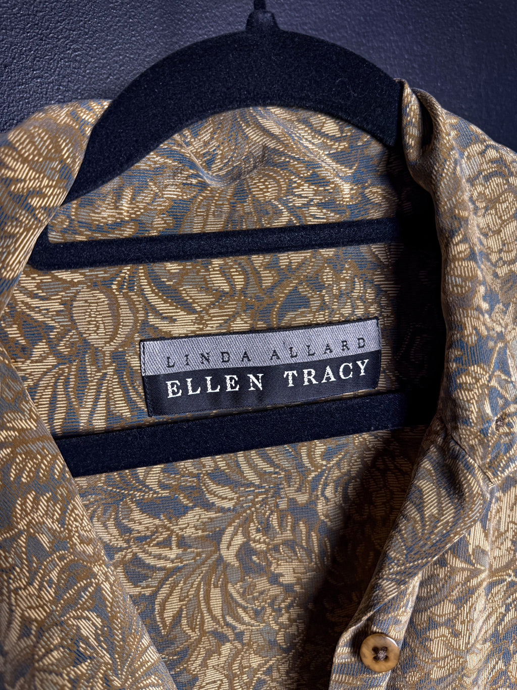 1980's Linda Allard Neutral Paisley Convertible Button Down