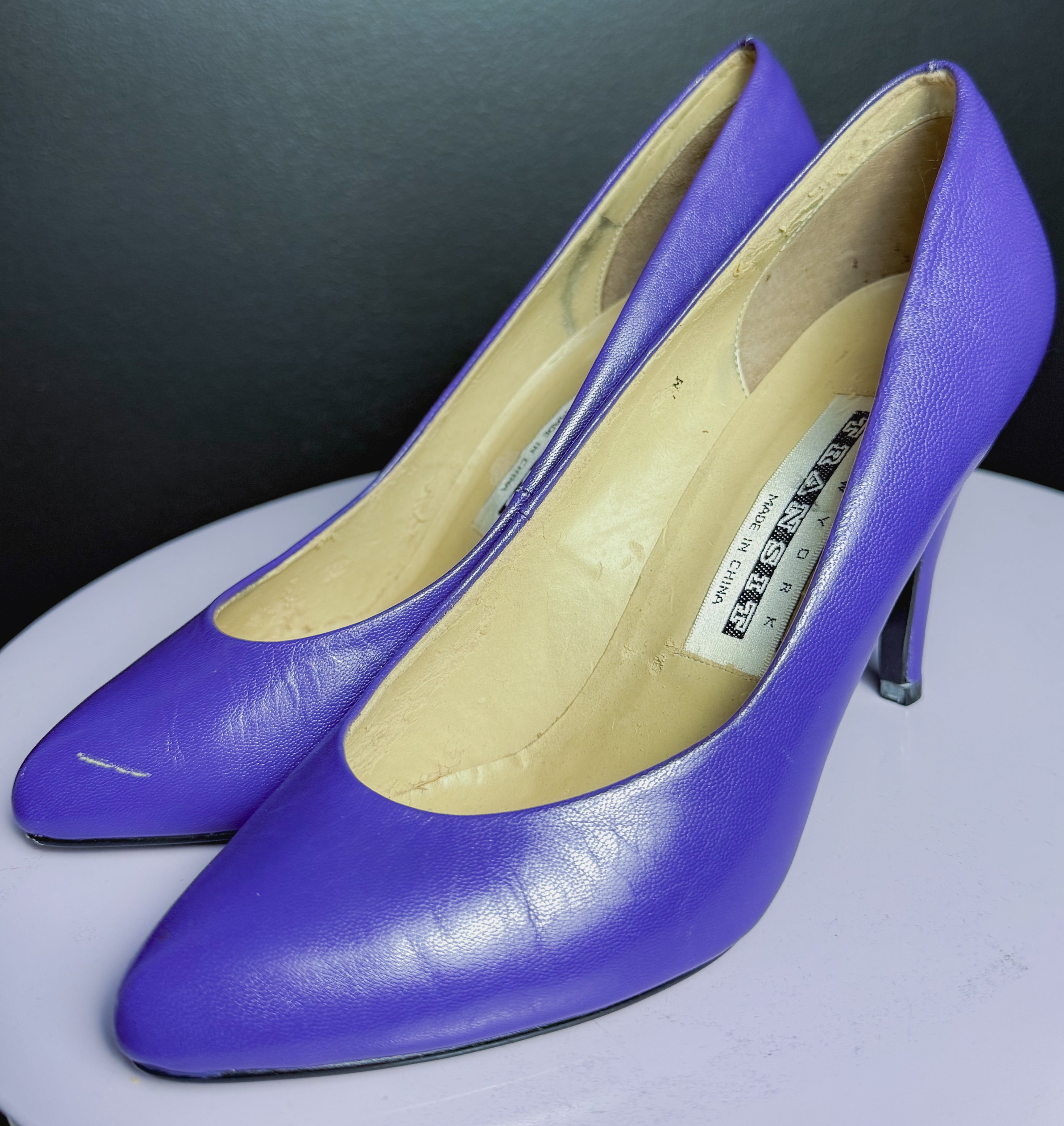 Zapatos de tacón morados vintage