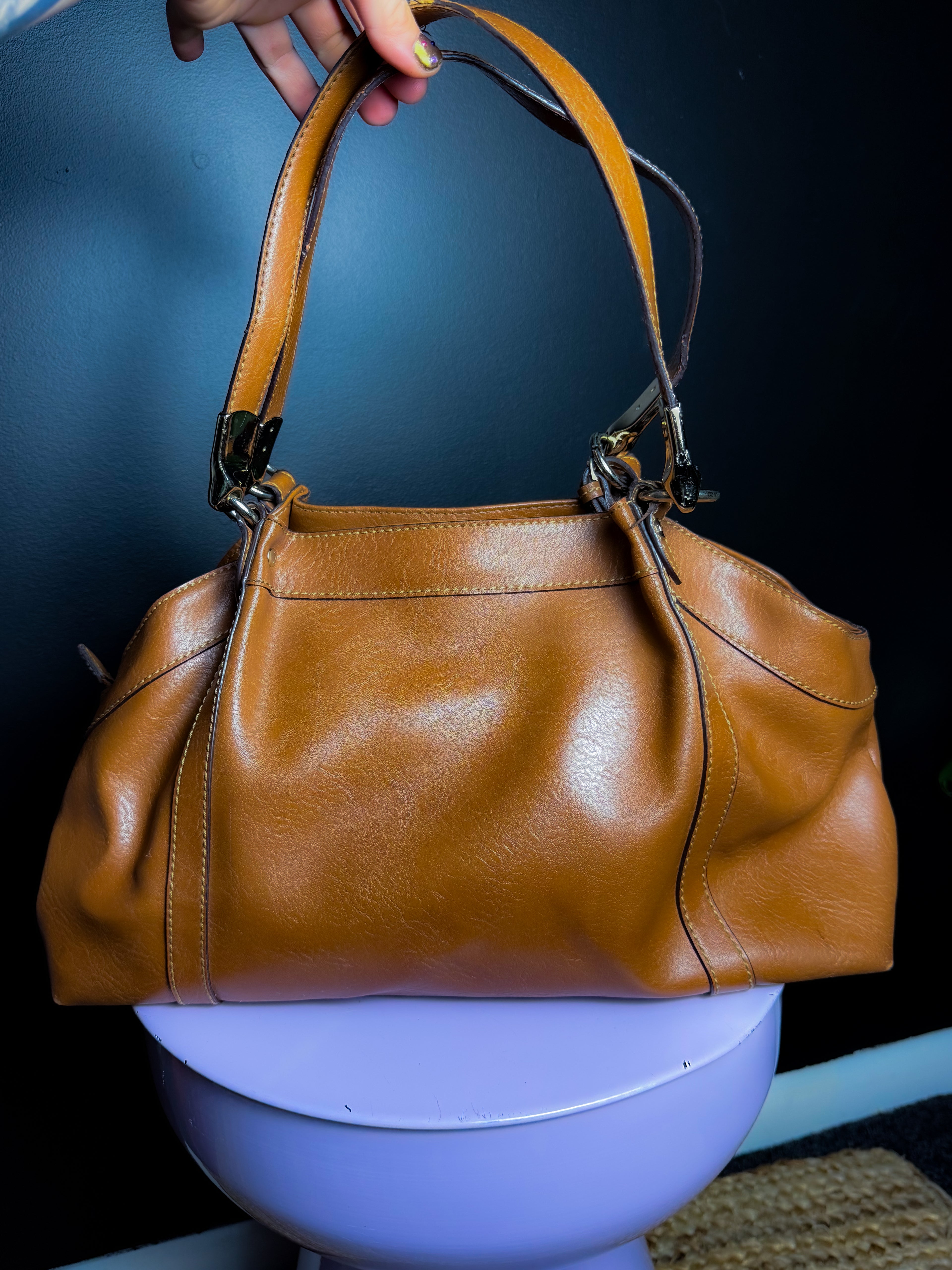 Liz Clairborne Saddle Leather Shoulder Bag
