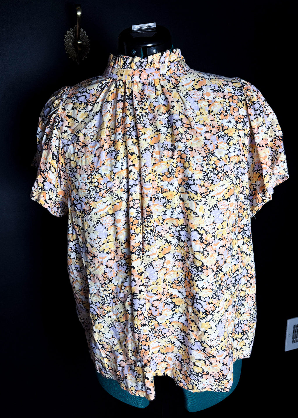 Floral Mockneck Short Sleeved Blouse