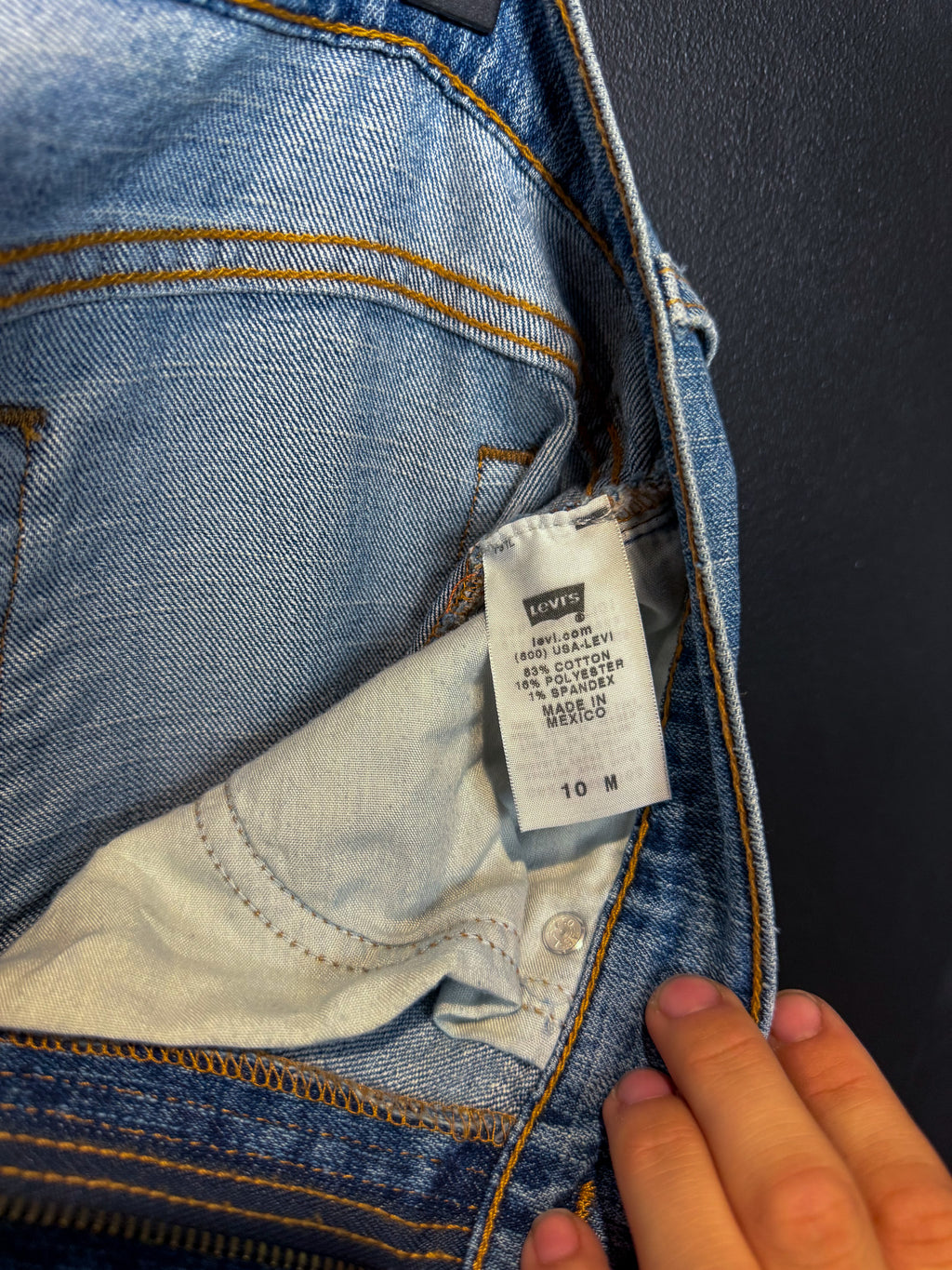 Levi's Midrise Bootcut