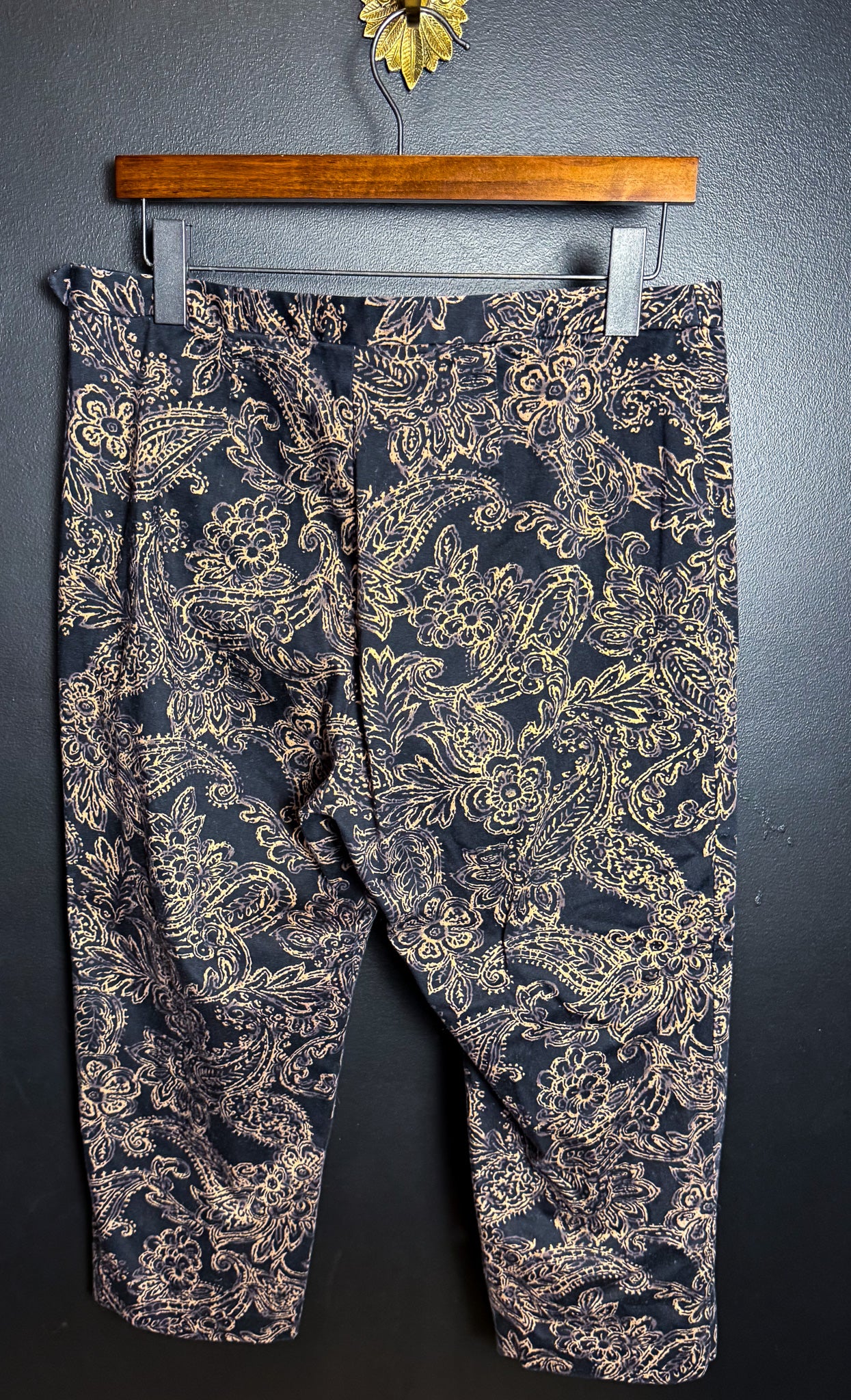 Chaps Patterned Capris